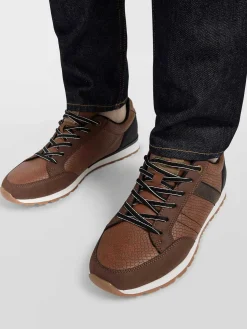 Bruine Sneaker