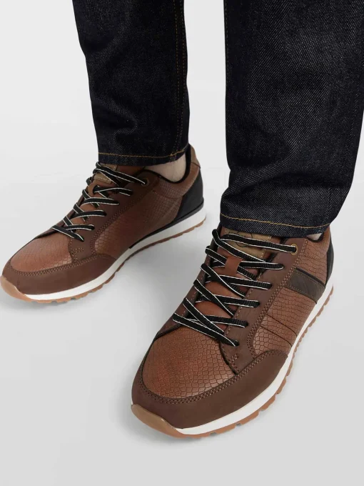 Bruine Sneaker