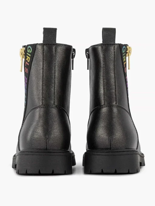 Zwarte Veterboot