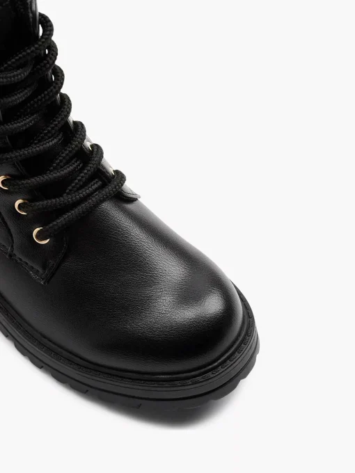 Zwarte Veterboot