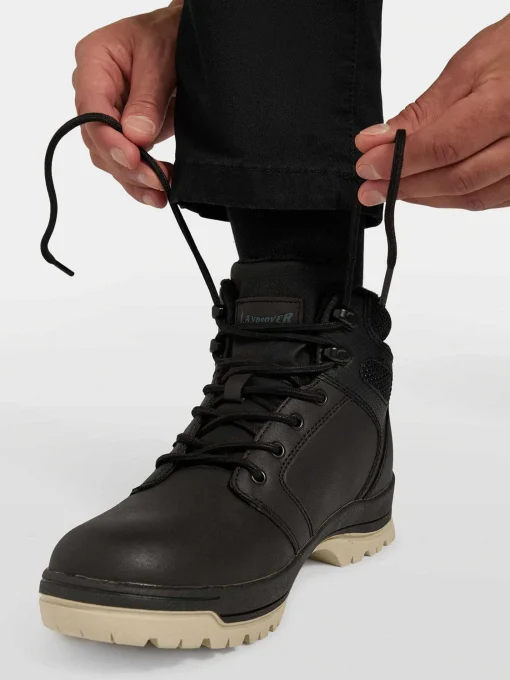 Zwarte Veterboot