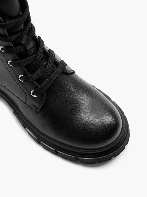 Zwarte Veterboot