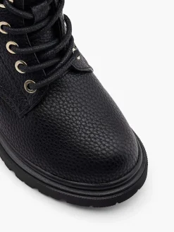 Zwarte Veterboot