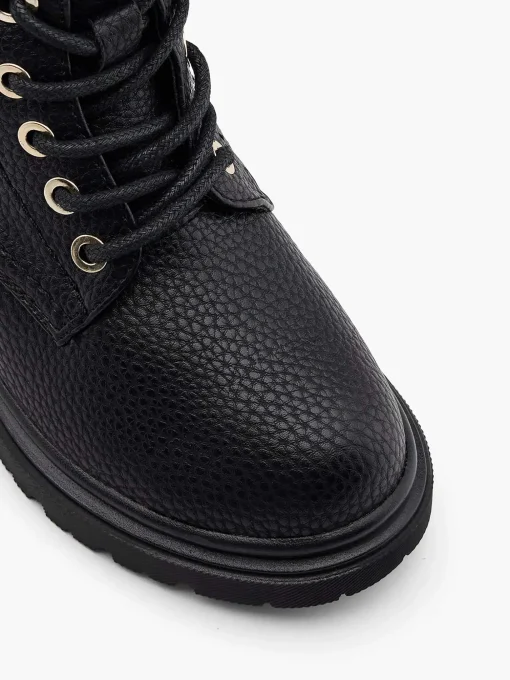 Zwarte Veterboot