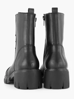 Zwarte Veterboot