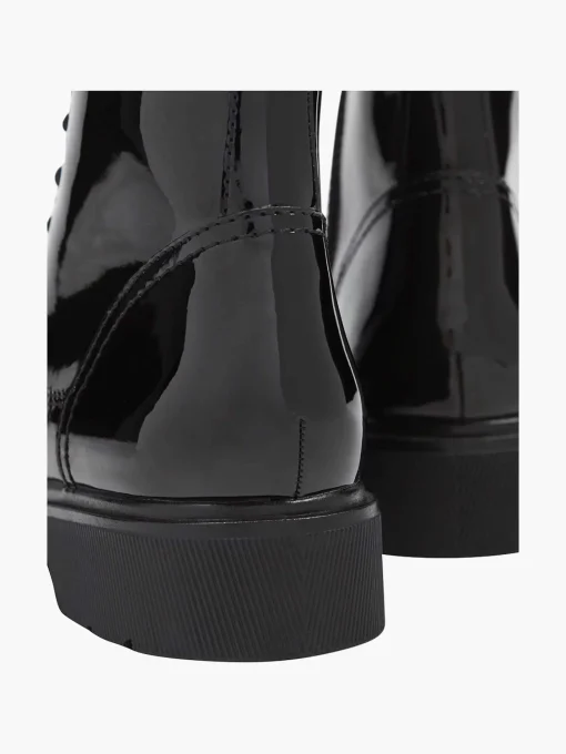 Zwarte Veterboot Lak